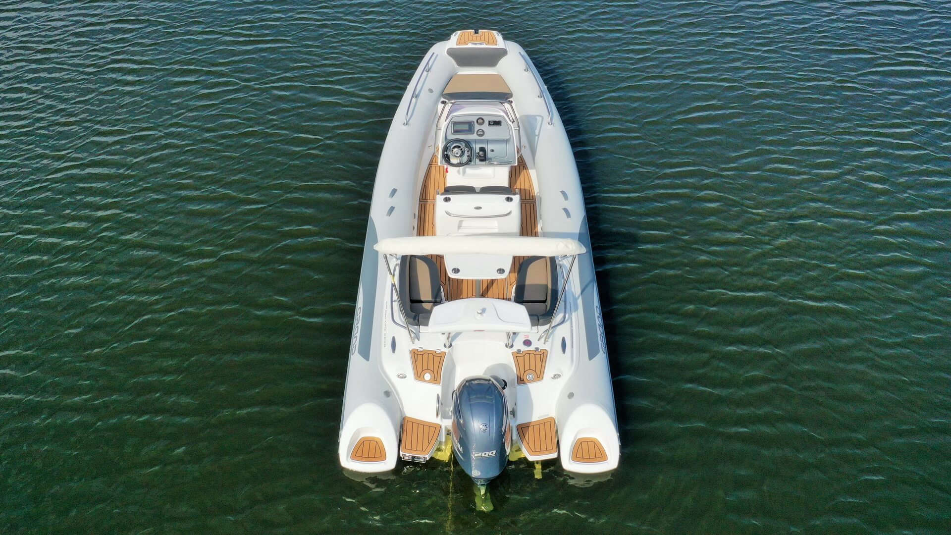 Надувная лодка с жестким дном GRAND Golden Line G650LF, Надувная лодка GRAND Golden Line G650LF, GRAND Golden Line G650LF, GRAND Golden Line G650, GRAND G650LF, GRAND G650, Надувная лодка GRAND, Надувная лодка ГРАНД, RIB лодка, стеклопластиковая лодка с надувными баллонами, Надувная лодка с жестким дном, RIB, Rigid Inflatable Boats
